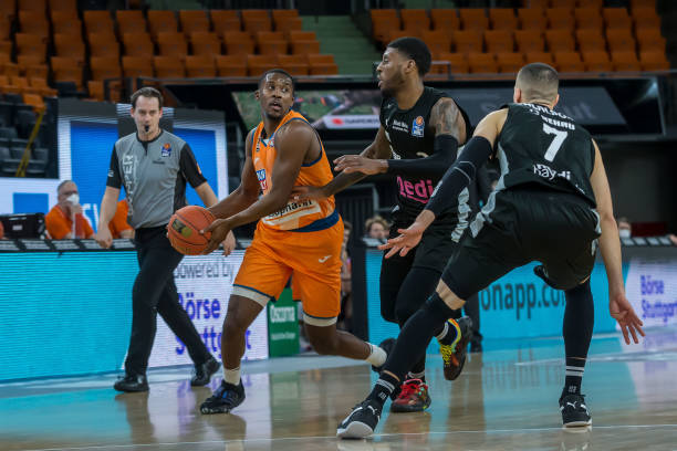 主教练在赛 主教练在赛